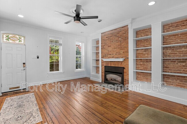 Foto del edificio - 1329 S Charles St