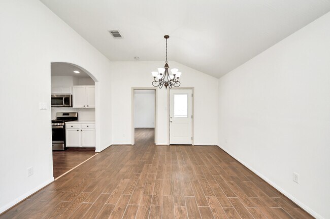Foto del edificio - 2511 Orchard Run Way