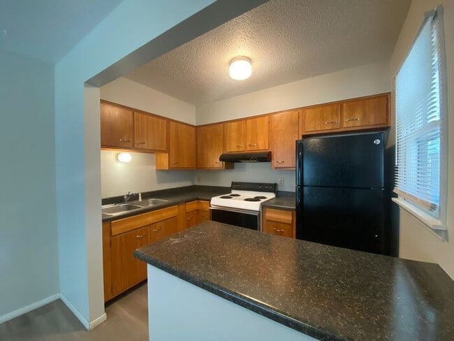Building Photo - $1,250 | 2 Bedroom, 1 Bathroom Duplex | No...
