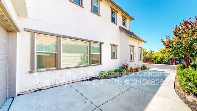 Foto del edificio - 1718 Linden Ln