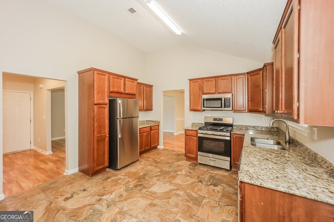 Foto del edificio - 110 Foster Cir