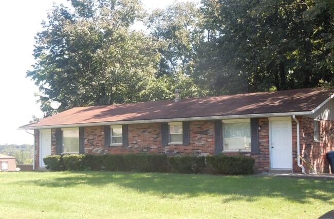 Building Photo - 1100 Arrowhead Dr