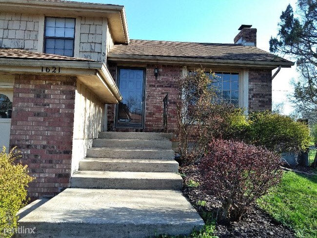 Building Photo - 4 br, 2 bath House - 1621 W Wabash St