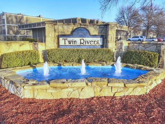 Bienvenido a casa - Twin Rivers Apartments