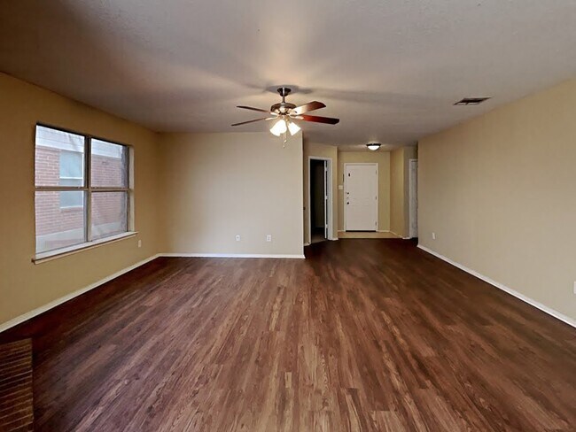 Building Photo - 4023 Rolling Rock Rd