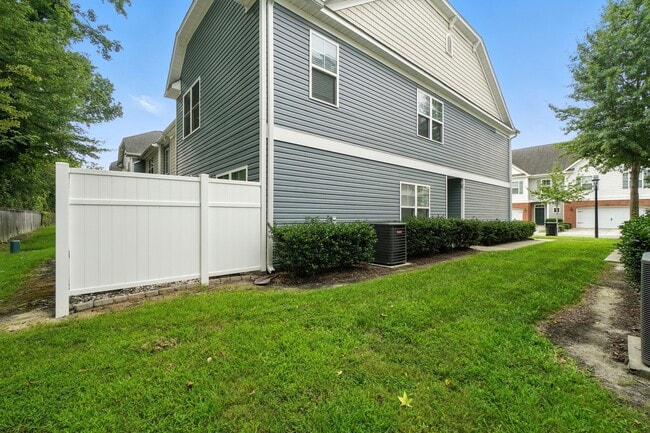 Foto del edificio - 5440 Safe Harbour Way
