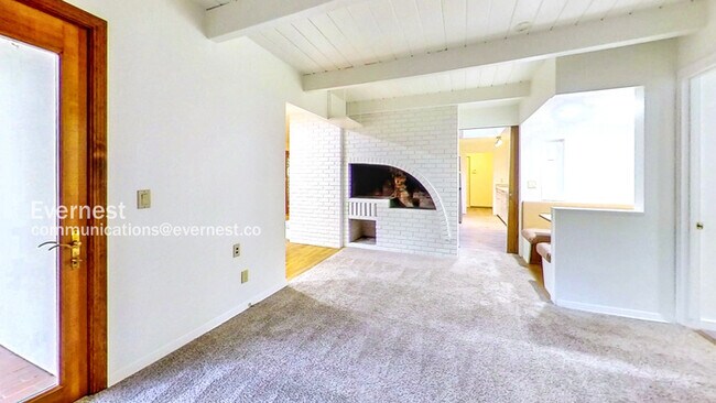 Building Photo - 9039 SE 59th St