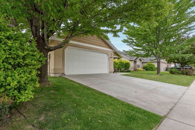Foto del edificio - 4447 N Heritage View Ave