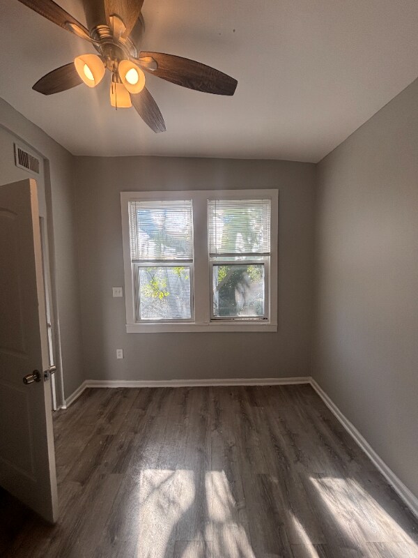 Foto del edificio - 7134 S Cornell Ave