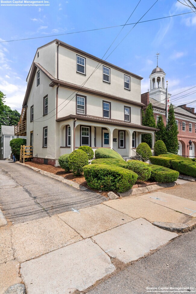 Building Photo - 1012 Massachusetts Ave