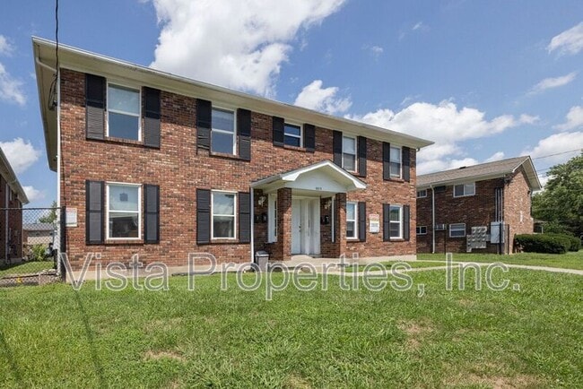 Photo - 4808 Saddlebrook Ln Apartment