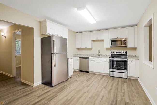 Foto del edificio - 762 Plainville Way SW