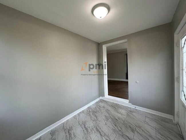 Foto del edificio - 2123 Davis Ave