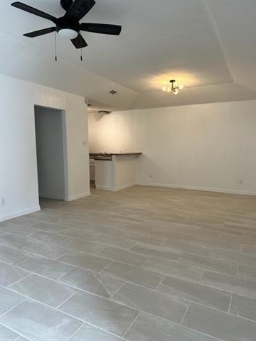 Building Photo - 7501 Windhaven Rd