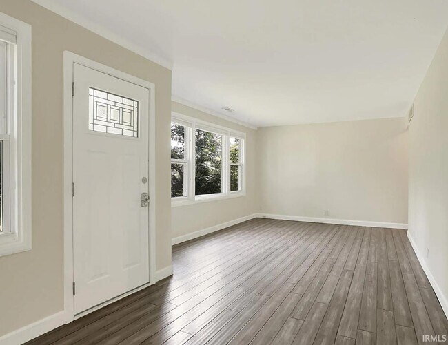 Foto del edificio - 1604 E University St