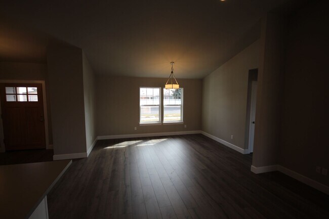 Foto del edificio - 1687 NE 5th St