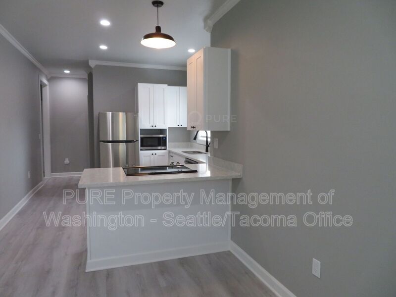 1 3rd St NE Unit 3, Auburn, WA 98002 Condo for Rent in Auburn, WA