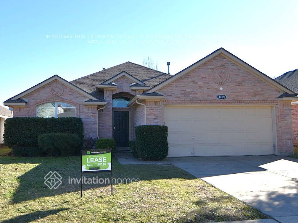Foto principal - 1009 Silver Spur Ln