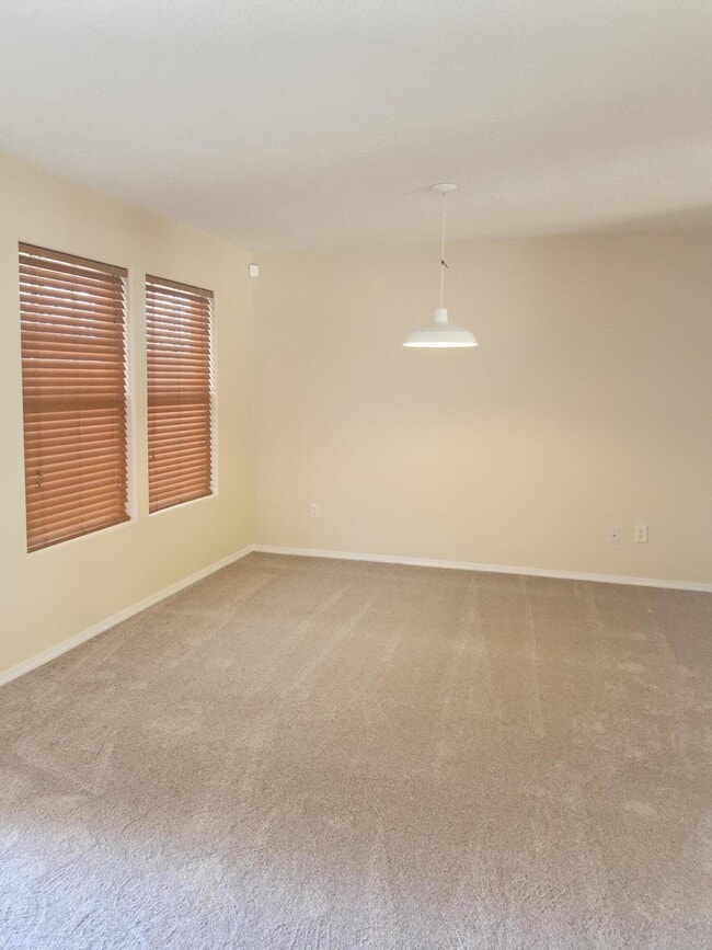 Foto del edificio - 6548 Ancients Rd NW