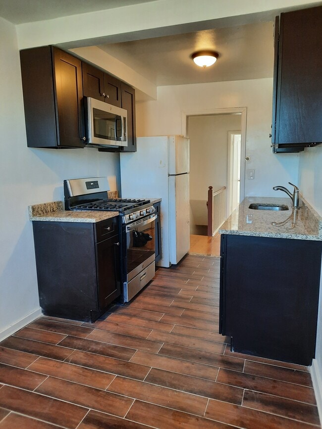 Cocina - 21421 47th Ave