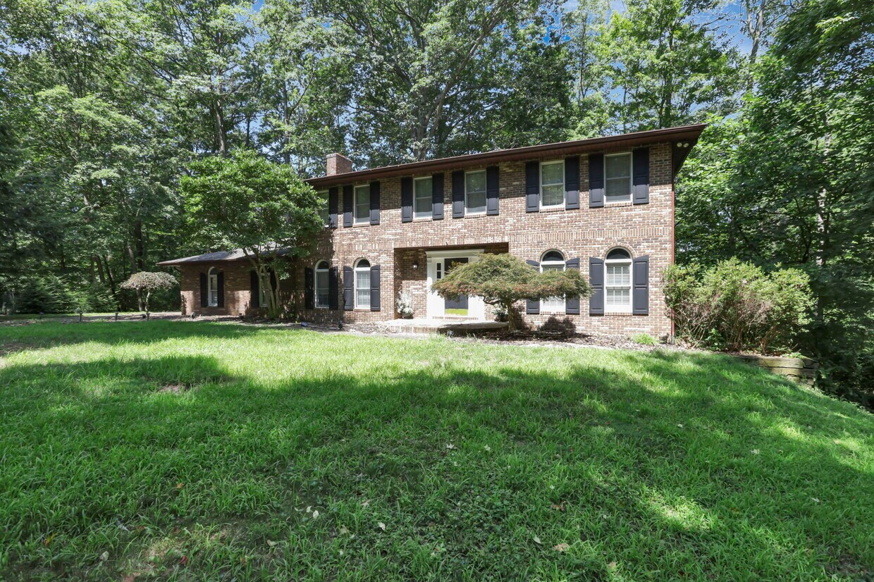 Primary Photo - 955 Eastward Cir