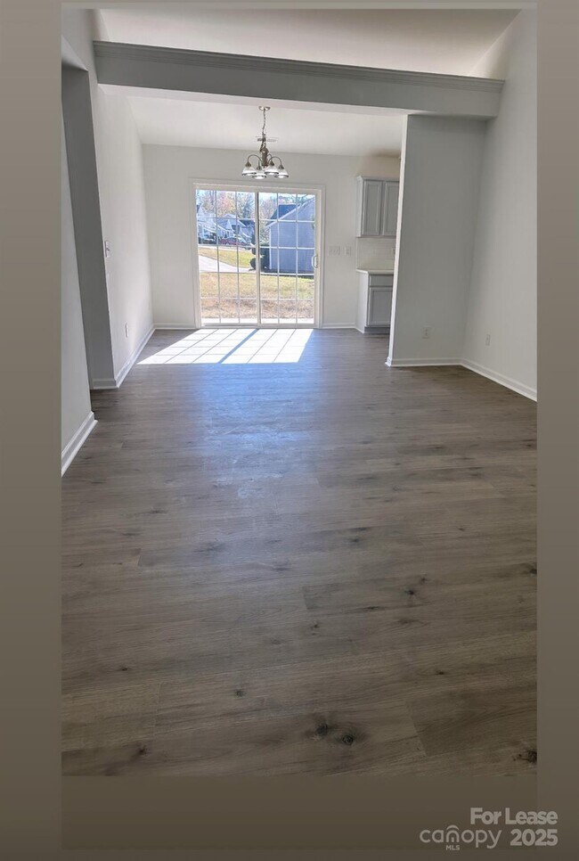 Foto del edificio - 1356 Pampas Cir