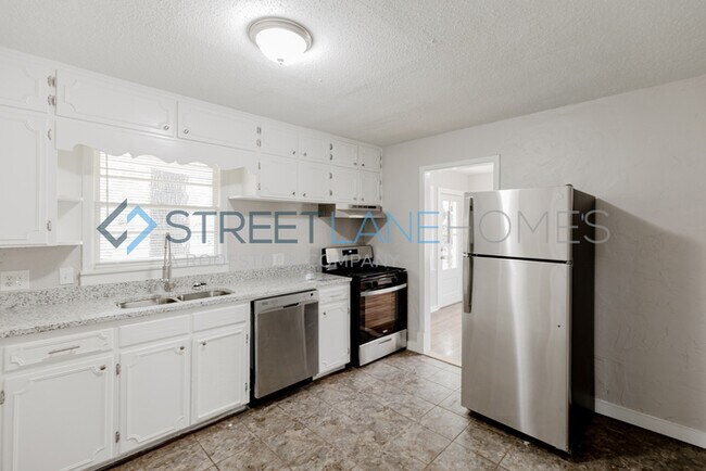 Building Photo - 609 Mitchell Cir