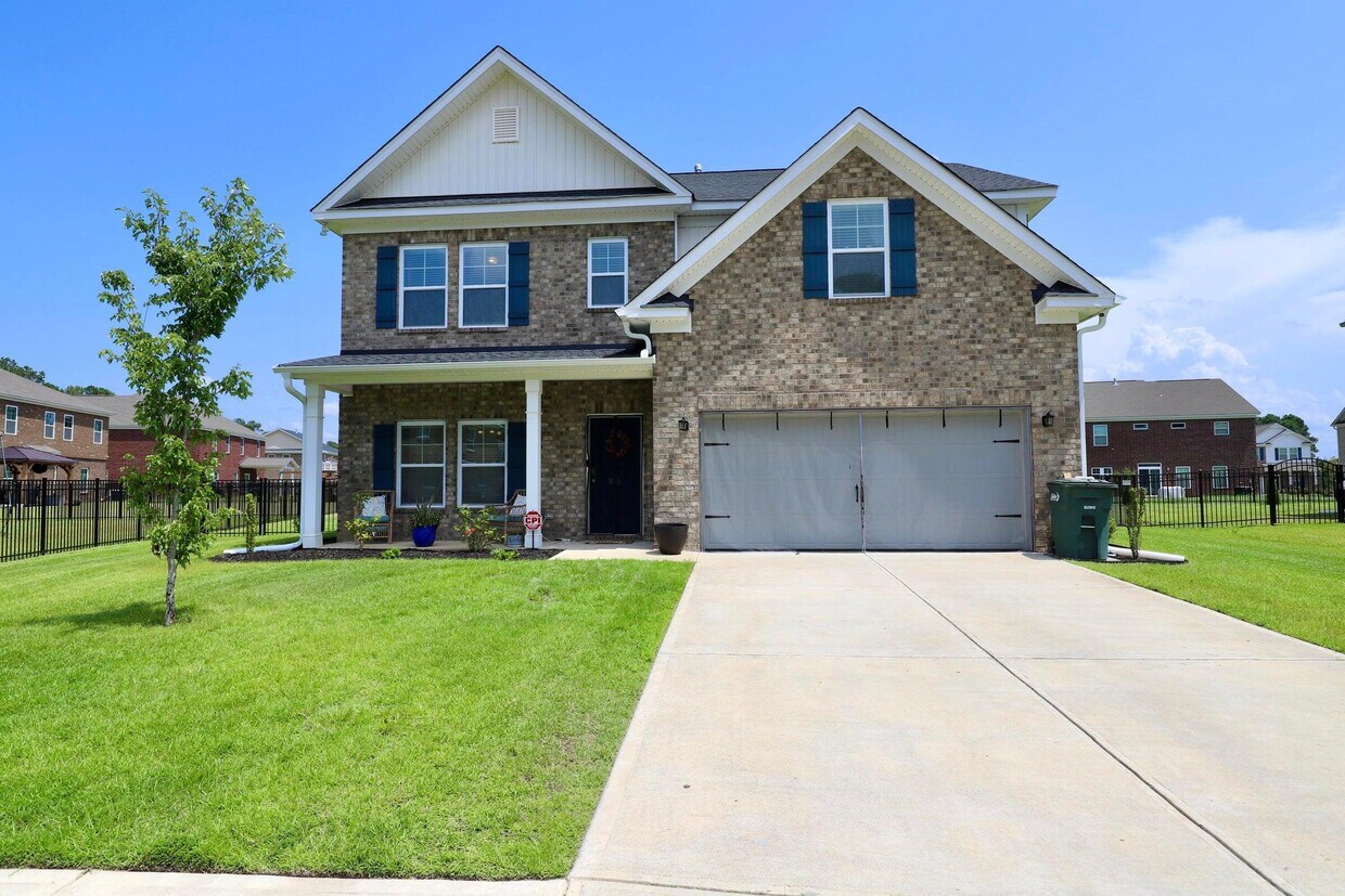 Primary Photo - 835 Curlew Cir