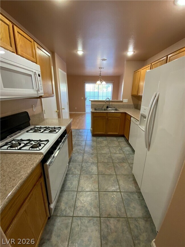 Foto del edificio - 3950 Starfield Ln