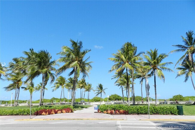 Foto del edificio - 821 Collins Ave