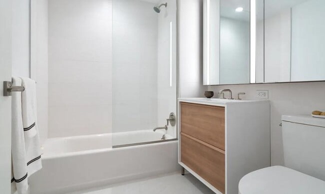 Building Photo - 1 bedroom in Brooklyn NY 11222