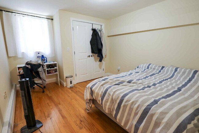 Building Photo - 1870 Commonwealth Ave