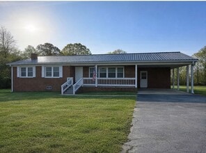 Building Photo - 152 Leonard Dr