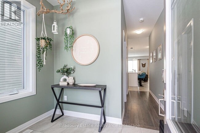 Building Photo - 69 Masters St