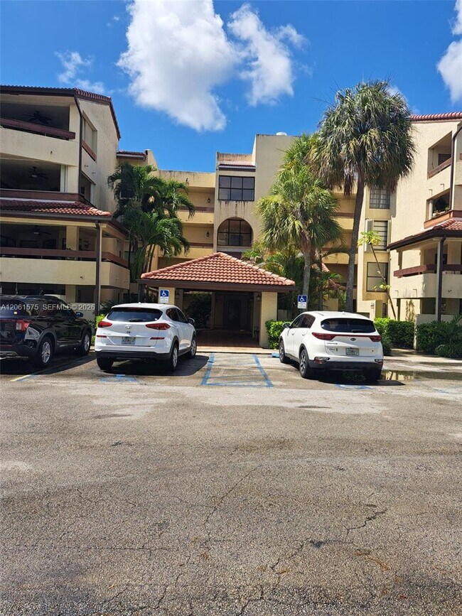 Foto del edificio - 8860 SW 123rd Ct