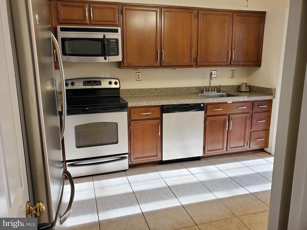 Primary Photo - 15322 Manor Village Ln