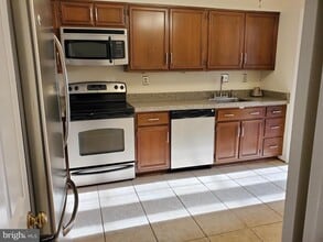 Building Photo - 15322 Manor Village Ln