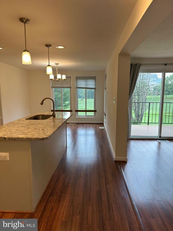 Foto del edificio - 1823 N Shore Ct