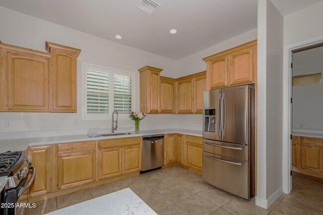 Building Photo - 4213 E Edgemont Ave