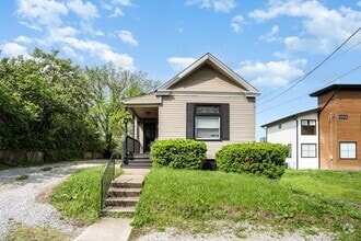 Building Photo - 226 Clifton Ave