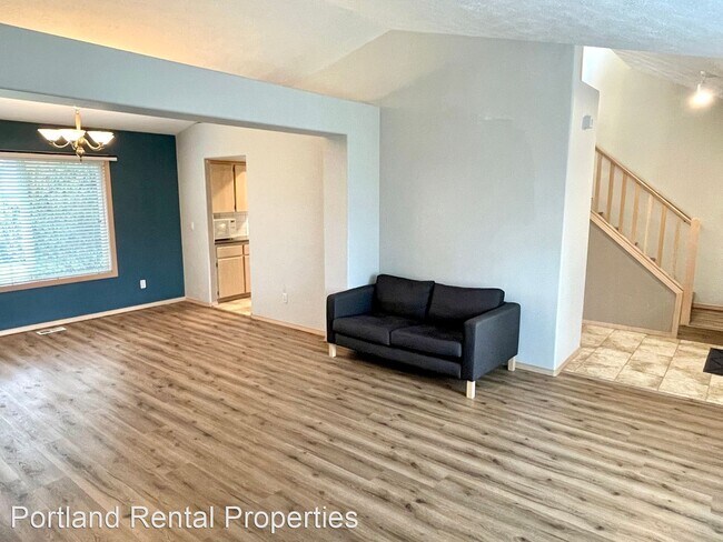 Building Photo - 4 br, 2.5 bath House - 3641 NE 149th Ave.