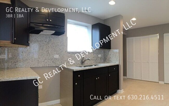 Building Photo - ***3BDRM / SINGLE FAMILY HOME / DETACHED G...