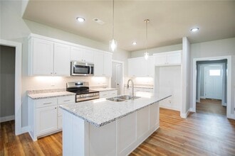 Building Photo - 1022 Seaborn Wy