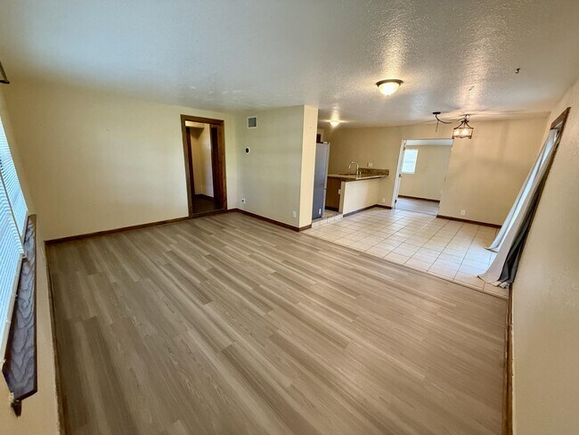 Building Photo - 17503 30th Ln N
