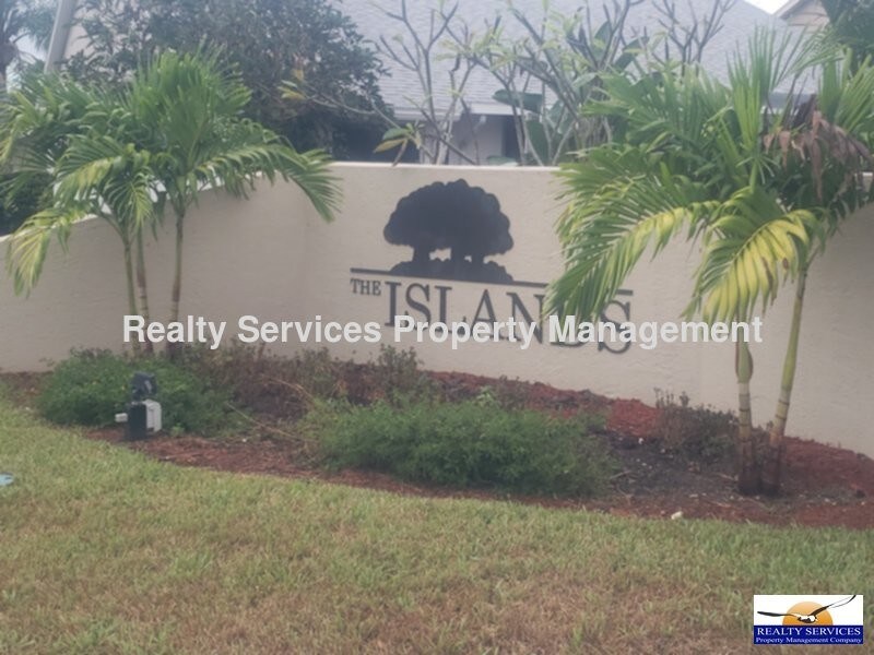 Primary Photo - 17970 Castle Harbor Dr
