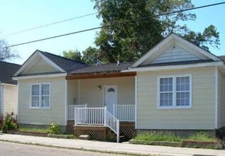 Building Photo - 394 Race St