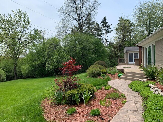 Building Photo - 3275 Chickering Ln