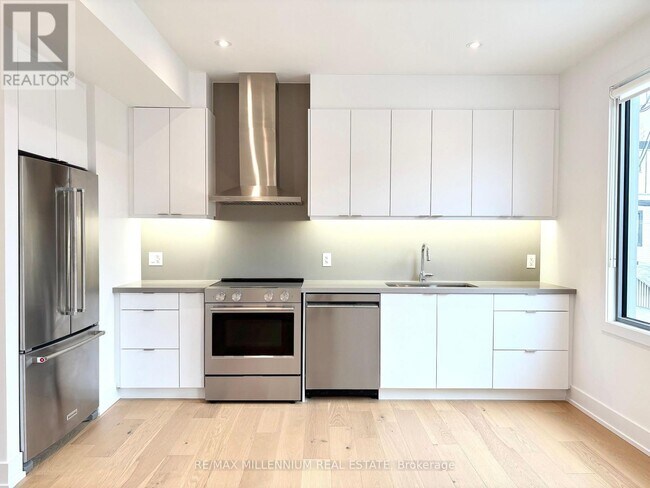 Photo du bâtiment - 155 Dovercourt Rd