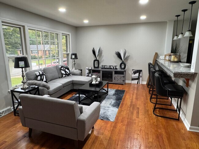 Building Photo - 3706 College Park Cir NW