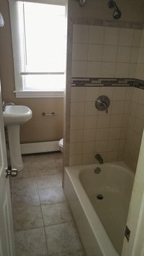 Building Photo - 110 Bernon St